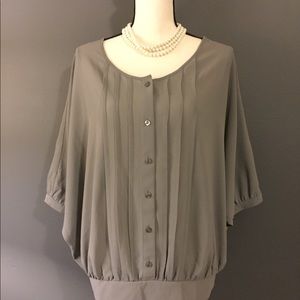 Loft Gray Short Sleeve Batwing Blouse (NWOT)